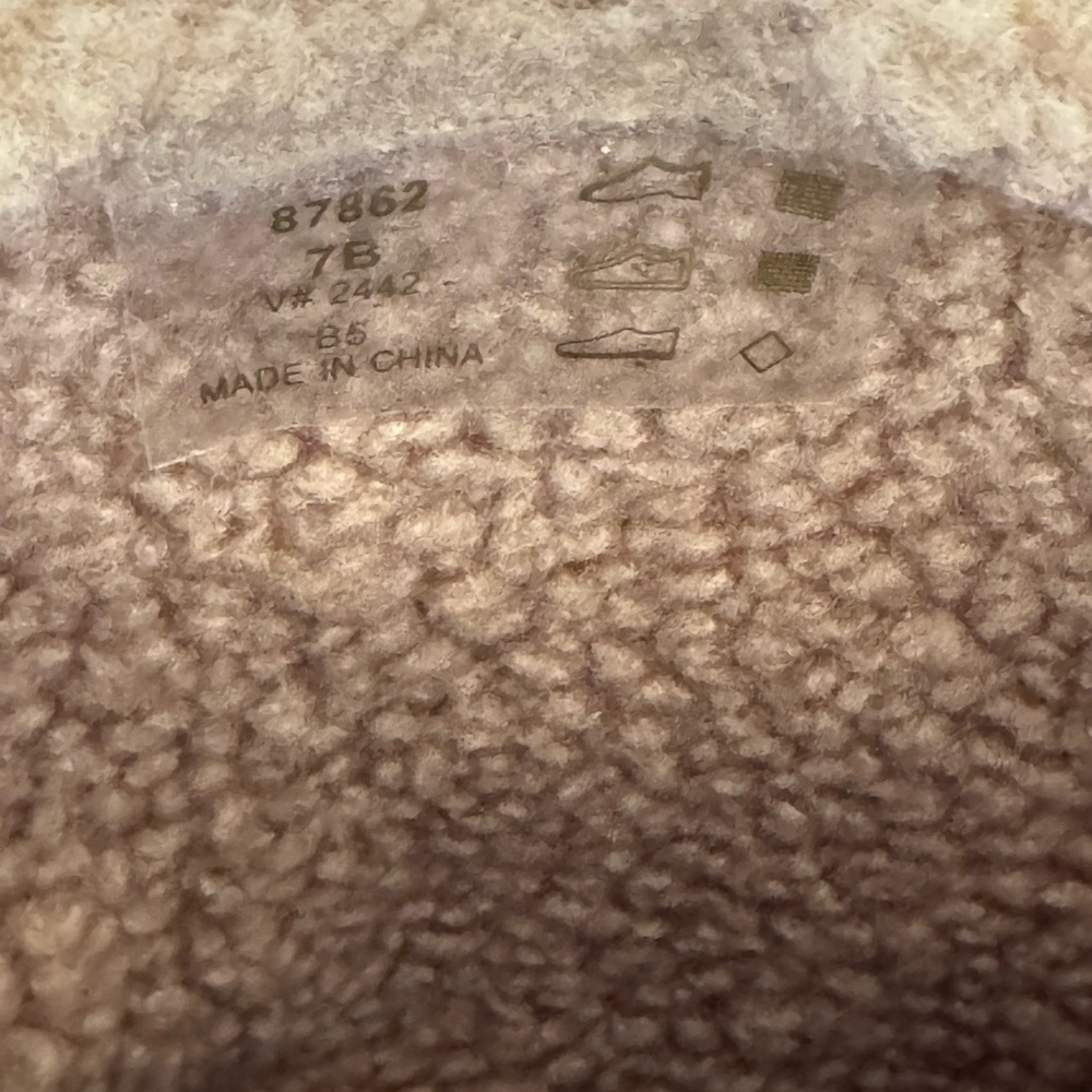 Lands End Sherpa Fleece Marinac Boots Size 7B (BNWB) - Picture 3 of 5